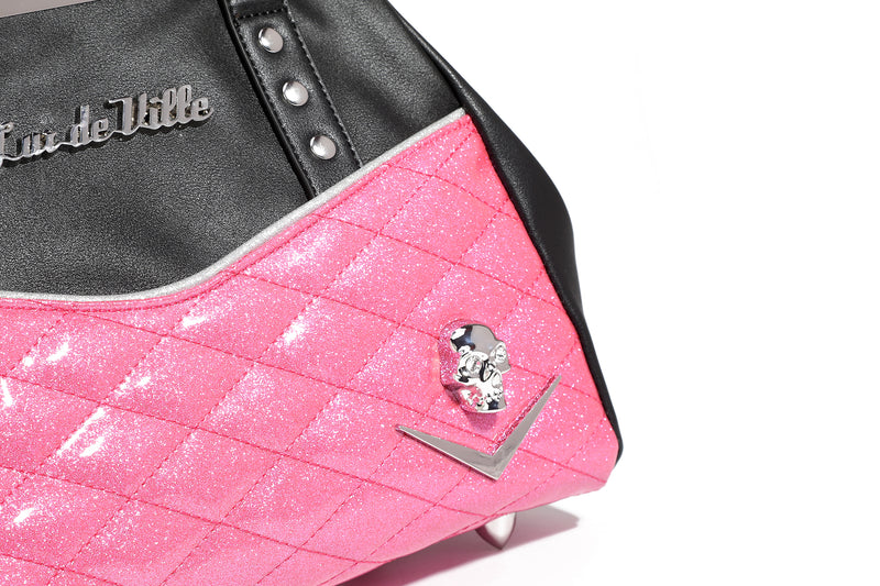 Black & Winkle Pink Sparkle Femme Fatale Kiss Lock Detail